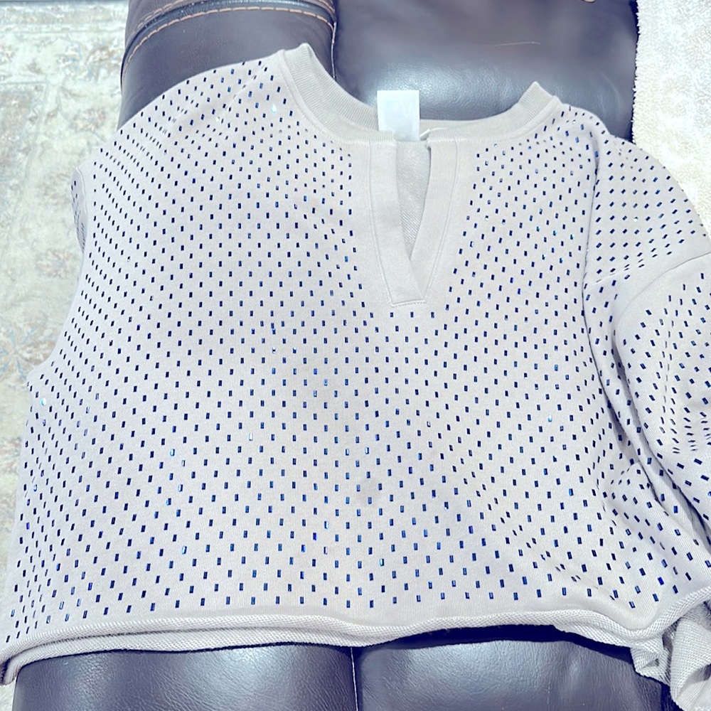 QoS sweatshirt